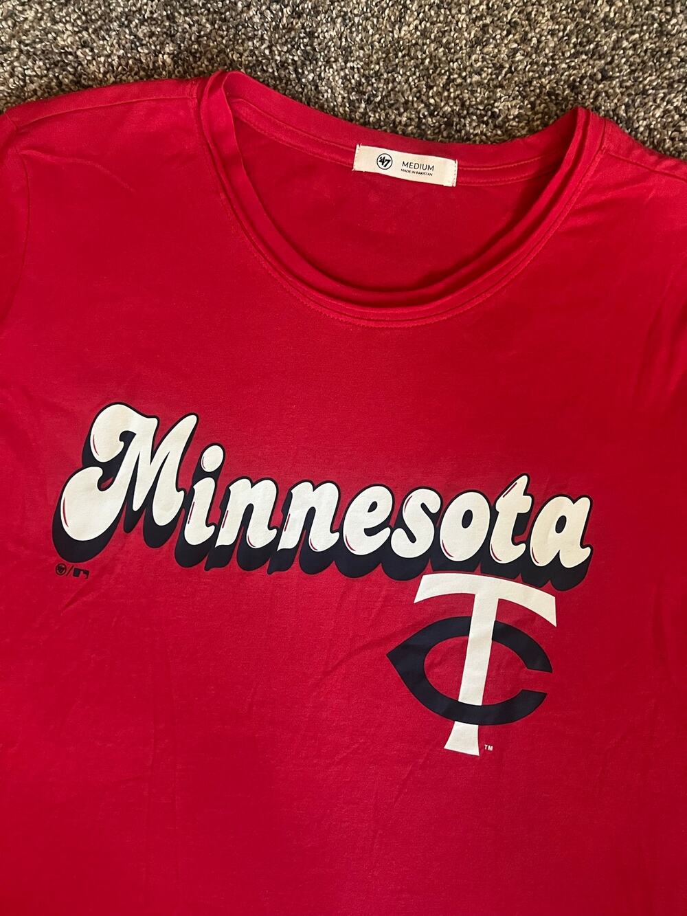 47 Medium MLB Minnesota Twins Red T-Shirt (NWT)